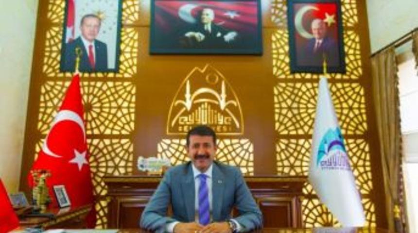 Ekinci, M&uuml;sl&uuml;man Aleminin Kadir Gecesini Kutladı