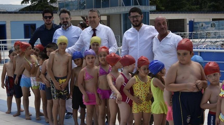&Ccedil;ocuklar Y&uuml;zmeyi &Ccedil;ok Sevdi