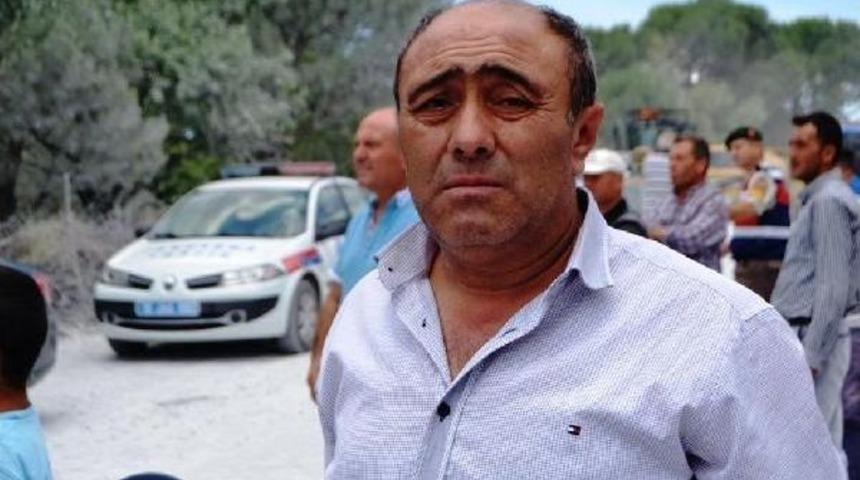 Tozdan Bıkan Mahalleli Yol Kapattı