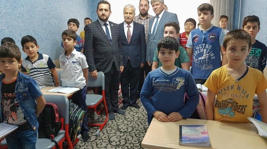 Buski Yetim &Ccedil;ocukların Y&uuml;z&uuml;n&uuml; G&uuml;ld&uuml;rd&uuml;