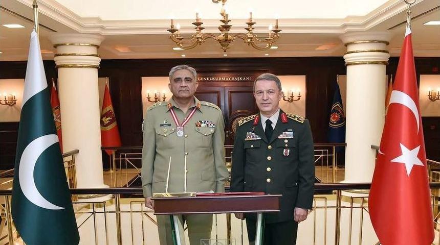 Pakistan Kara Kuvvetleri Komutanı Bajwa&rsquo;dan Genelkurmay Başkanı Akar&rsquo;a Ziyaret