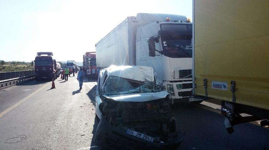 Tem’de Zincirleme Kaza: 1 Yaralı