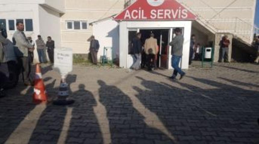 Babasını Bıçaklayarak Öldürdü