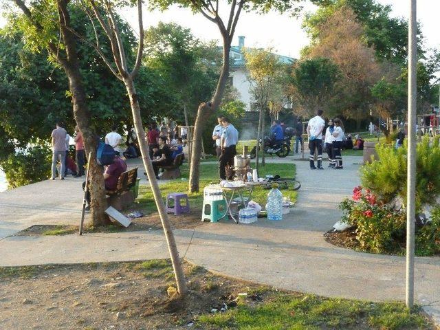 Üsküdar’da Arkadaşlarıyla Denize Giren Genç Kayboldu 2