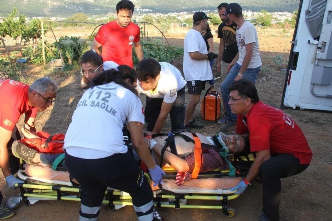 &Ouml;l&uuml;deniz&rsquo;de Motorlu Yelken Kanat D&uuml;şt&uuml;: 2 Yaralı