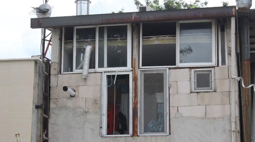 Hırsız, &Ccedil;alışanların Bayram &Ouml;ncesi Dağıtılacak Maaşını &Ccedil;aldı