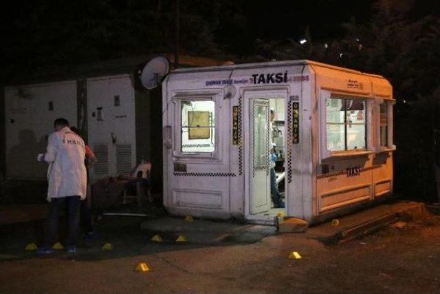 Taksicilerin Trafik Kavgası Kanlı Bitti: 1 &Ouml;l&uuml;, 2 Yaralı 2