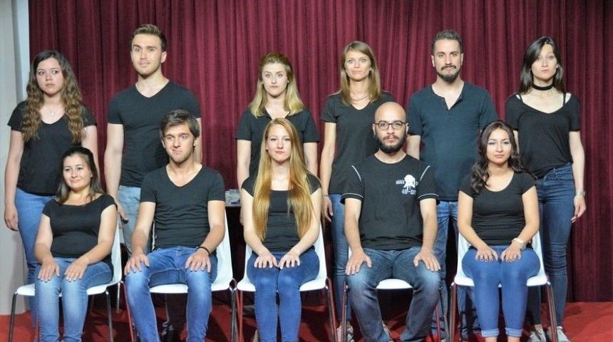 &ldquo;tiyatro Sporu&rdquo; İlgi G&ouml;rd&uuml;