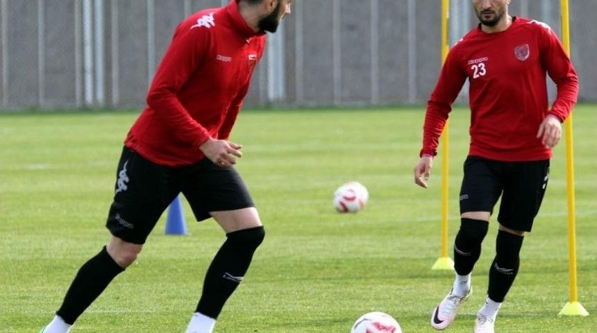 Samsunspor, 3 Futbolcu İle Yollarını Ayırdı