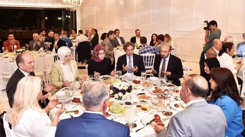 Kadir Topbaş Ve Ahmet Misbah Demircan İftarda Buluştu