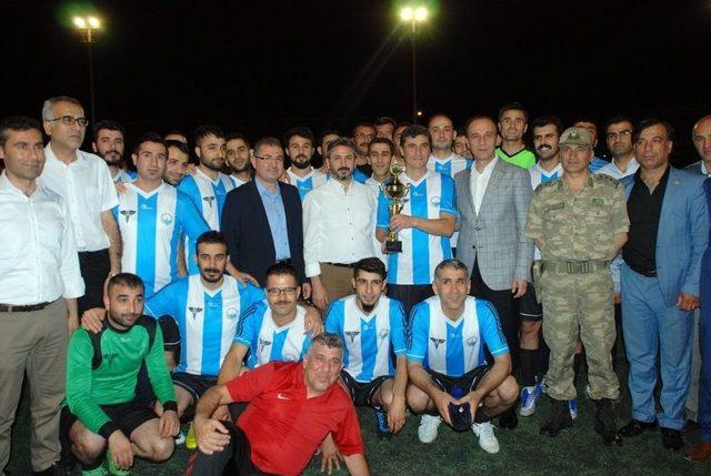 Valilik Kupasının Sahibi Kahta Devlet Hastanesi Oldu 1