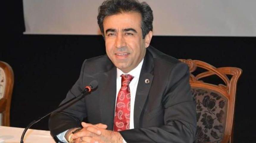 2 Vali, 11 Yıldır G&ouml;revi Birbirlerine Devrediyor