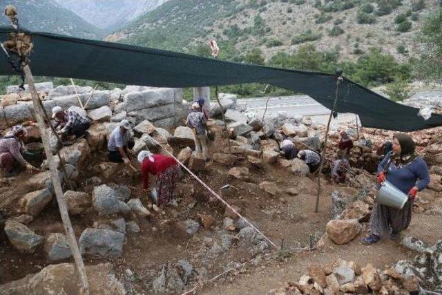 Büyük İskender'in Fethedemediği Termessos'ta 2300 Yıllık Yol Bulundu