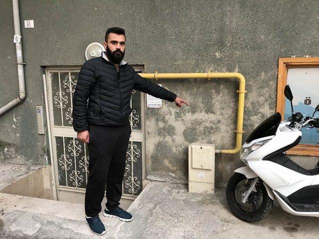 Kilitli Bisikleti 10 Saniyede &Ccedil;aldı 1