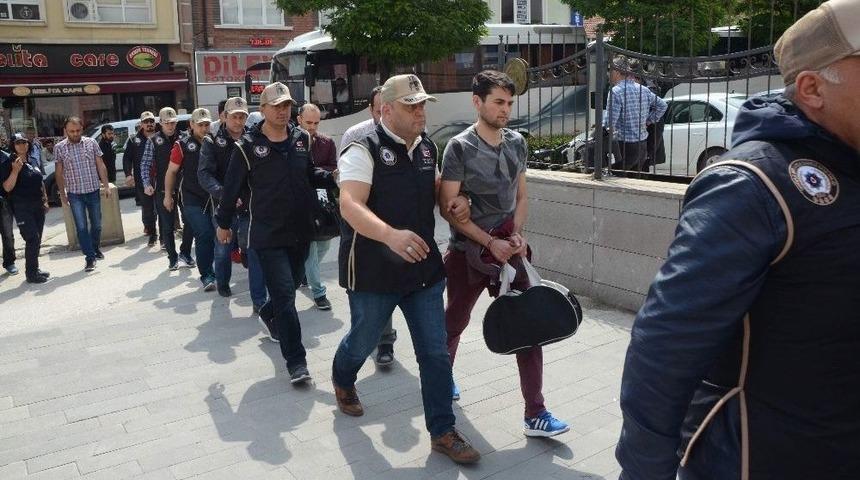 Fet&ouml;&rsquo;c&uuml; 14 R&uuml;tbeli Asker Adliyeye Sevk Edildi