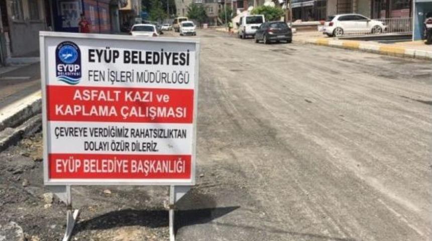 Ey&uuml;p&rsquo;te Yol Bakım &Ccedil;alışmaları Devam Ediyor