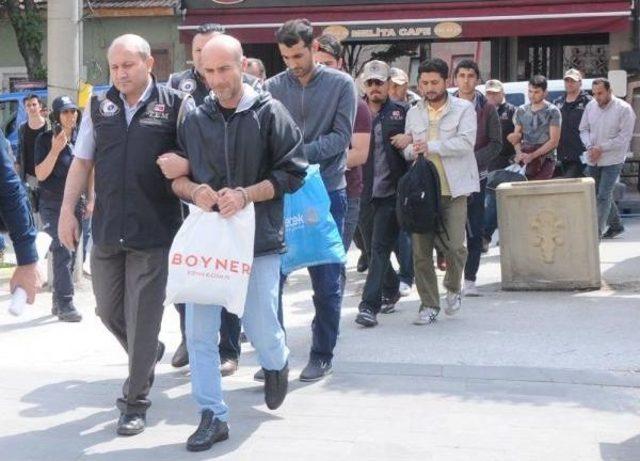 Eskişehir'de Fetö Şüphelisi 14 Jandarma Adliyede