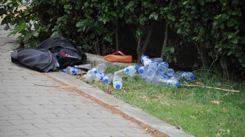Bomba Sanılan Sırt &Ccedil;antasından Su &Ccedil;ıktı