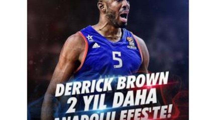 Anadolu Efes Derrick Brown İle Nikah Tazeledi