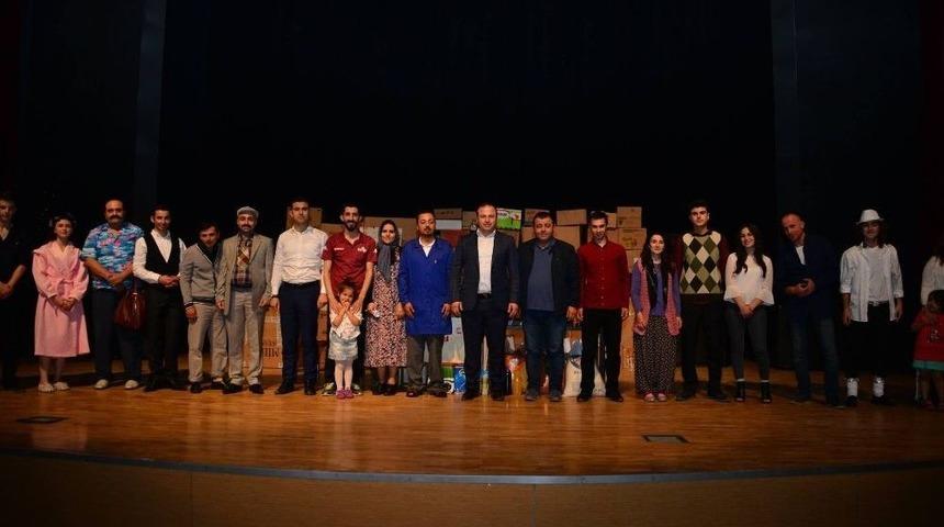Erbaa&rsquo;da &rsquo;kahraman Bakkal S&uuml;permarkete Karşı&rsquo; Adlı Tiyatro Sahnelendi