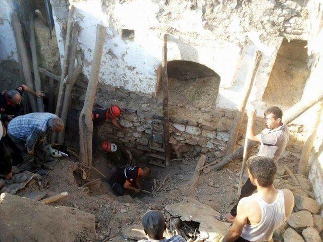 Kilis&rsquo;te Toprak Kayması Sonucu Altında Kalan Bir Kişi Kurtarıldı 1