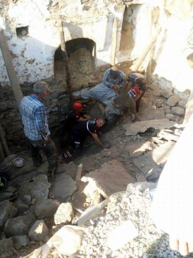 Kilis&rsquo;te Toprak Kayması Sonucu Altında Kalan Bir Kişi Kurtarıldı 2