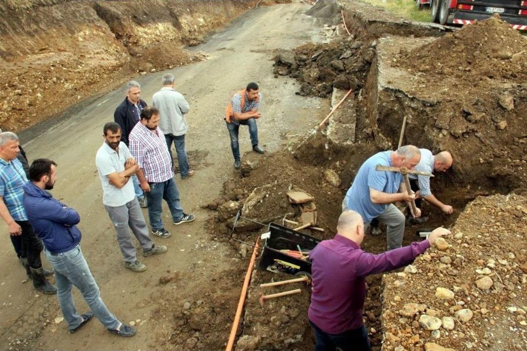 Samsun&rsquo;da Yol &Ccedil;alışmasında 2 Tarihi Mezar Bulundu
