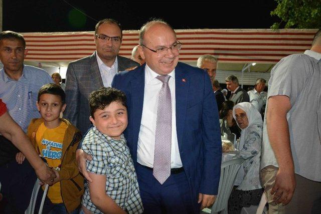 K&ouml;yceğiz&rsquo;de 3 Bin Kişi &rsquo;g&ouml;n&uuml;l&rsquo; Sofrasında Buluştu 3