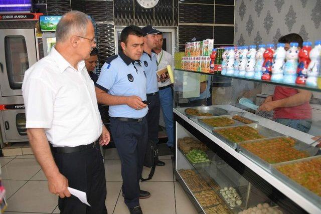 Bursa&rsquo;da Bayram &Ouml;ncesi Zabıtadan Tatlı İmalathanelerine Baskın 2