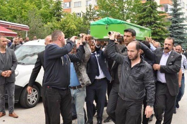 Kazada Ölen Mhp'li Sürmeli Eskişehir'de Toprağa Verildi