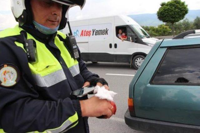 Çocuk Sürücü Ve Babası Polise Zor Anlar Yaşattı (2)