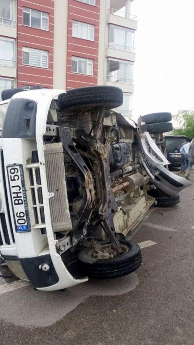 Ankara’da Trafik Kazası: 11 Yaralı