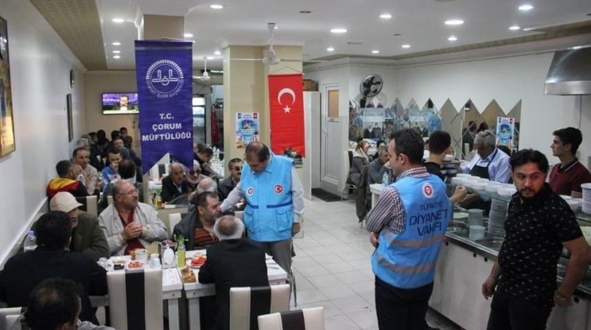 M&uuml;ft&uuml;l&uuml;k Engellileri İftar Sofrasında Buluşturdu