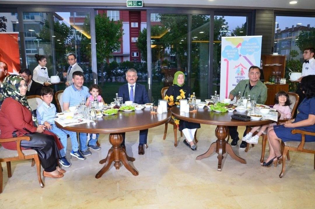 Balıkesir Koruyucu Ailelikte T&uuml;rkiye Lideri