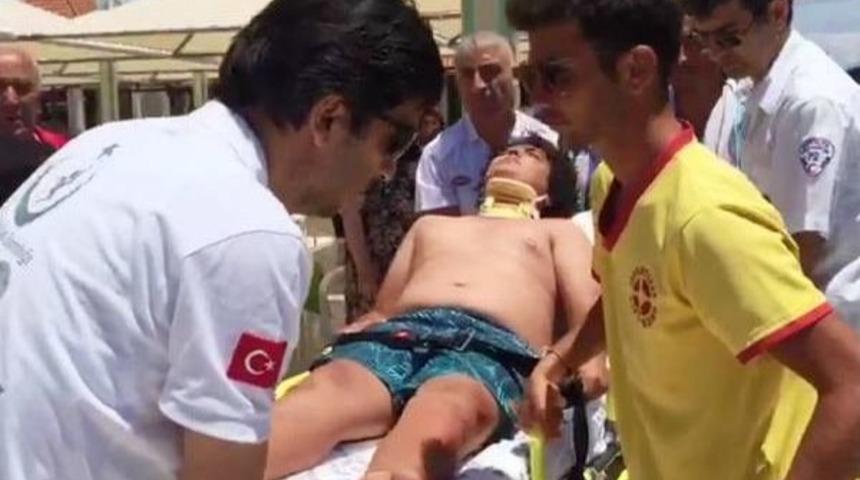 Parasailingin Halatı Koptu, Yolcu &Ccedil;ocuğun Bacağı Kırıldı