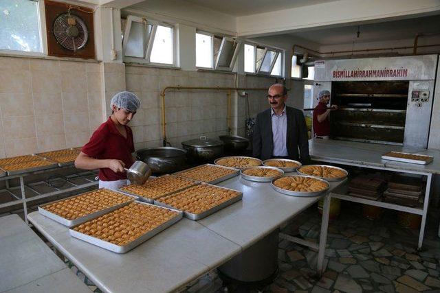 Ramazan Bayramı Öncesi Tatlıcı Denetimi