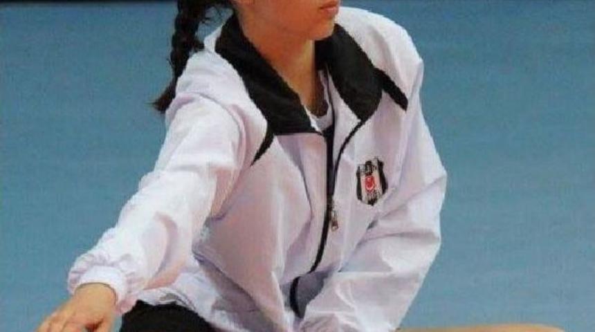 Beşiktaşlı Gen&ccedil; Voleybolcu Miray Hatun, Abd Yolcusu