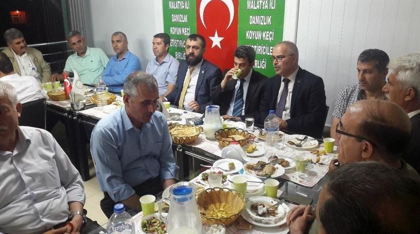 Damızlık Koyun Ke&ccedil;i Yetiştiricileri Birliğinden İftar Yemeği