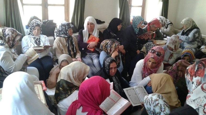 Belediye Konaklarında Kur&rsquo;an-ı Kerim Tilaveti