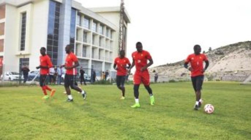 Evkur Yeni Malatyaspor&rsquo;un Kamp Kadrosu Belli Oldu