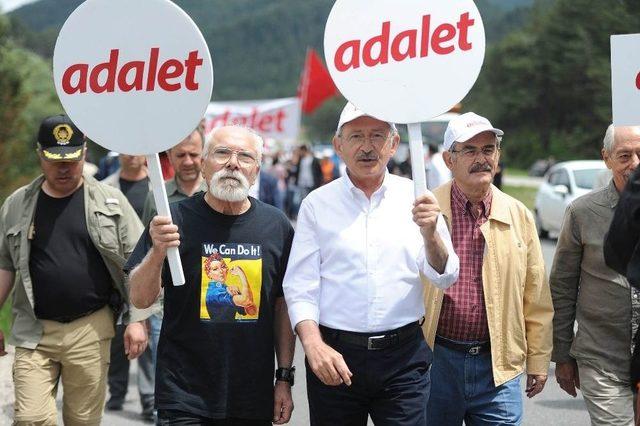 Chp’nin ’adalet Yürüyüşü’ Myk Toplantısının Ardından Devam Ediyor 3