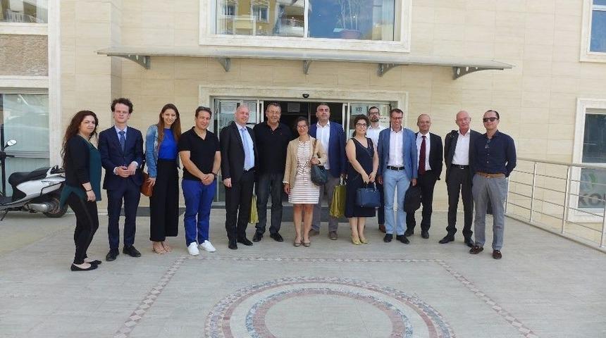 Hollanda Konsolosluk Temsilcileri Kuşadası Ticaret Odası&rsquo;nı Ziyaret Etti