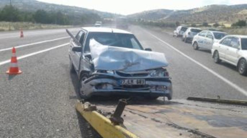 Otomobil Takla Attı 1 Yaralı