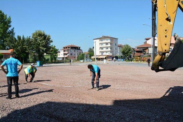 Kartepe Ertuğrul Gazi Mahalle Meydanı İçin Çalışmalar Başladı