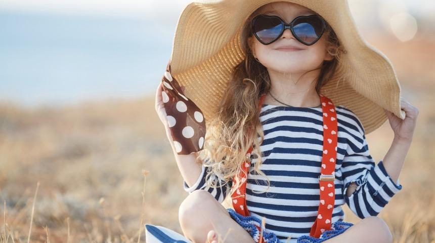 &Ccedil;ocuklar g&uuml;neş g&ouml;zl&uuml;ğ&uuml; kullanmalı mı?
