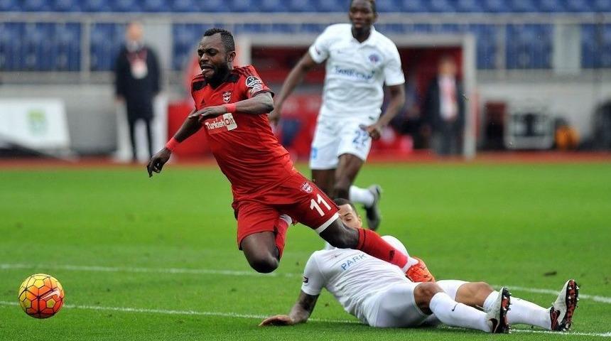 S&uuml;per Lig&rsquo;in Eski Yıldızı Samsun&rsquo;a Geliyor