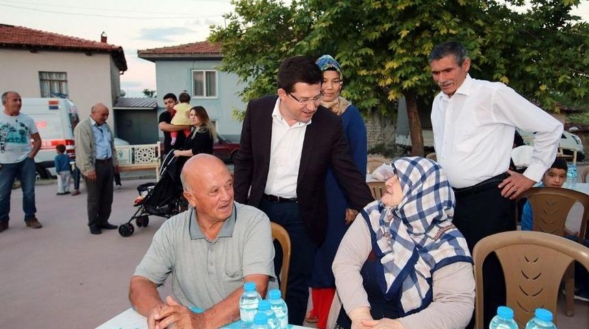 Şemikler Mahallesi&rsquo;nde İmece Usul&uuml; İftar