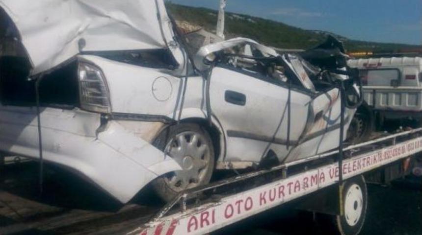 Tarsus&rsquo;ta Trafik Kazası: 3 &Ouml;l&uuml;, 3 Yaralı