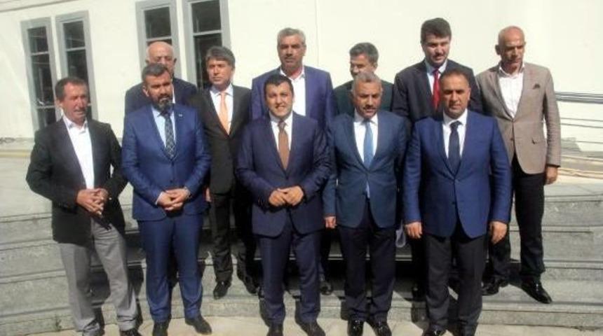 Hatay'da Ak Partililerden, L&uuml;tf&uuml; Savaş Hakkında Su&ccedil; Duyurusu