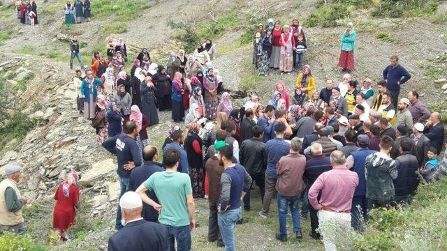 Talihsiz Kız Son Yolculuğuna Uğurlandı